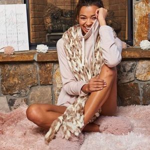 NWT Altair’d State Garibaldi Chunky Knit Scarf